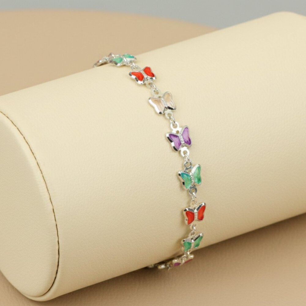 "Trendy Handmade Bracelet – A Stylish Gift for Women & Girls, MAR091809